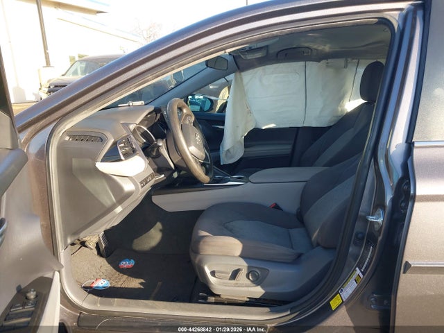 4T1C11AKXMU594722 Toyota CAMRY LE