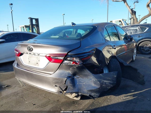 4T1C11AKXMU594722 Toyota CAMRY LE