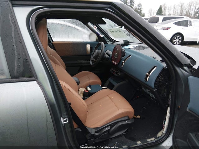2025 MINI COUNTRYMAN WMZ23GA01S7S50381 Photo 4