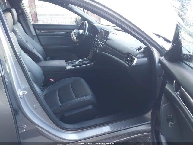 1HGCV3F20NA002276 Honda Accord Hybrid Sport