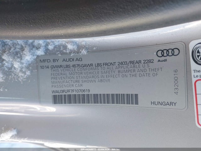 2015 AUDI A3 WAU3FLFF7F1070619 Photo 8