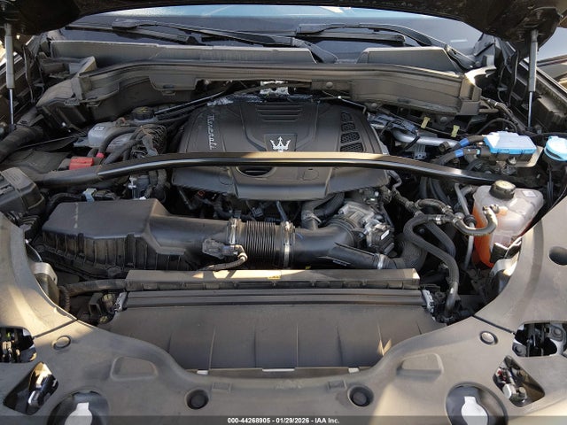 2023 MASERATI GRECALE ZN682AVA6P7422827 Photo 9