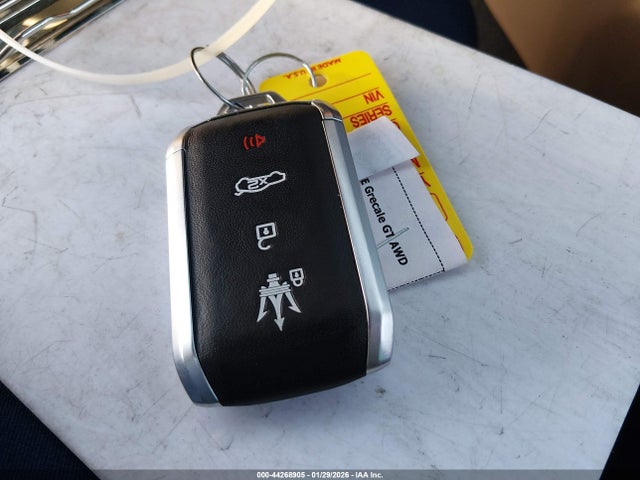 2023 MASERATI GRECALE ZN682AVA6P7422827 Photo 10
