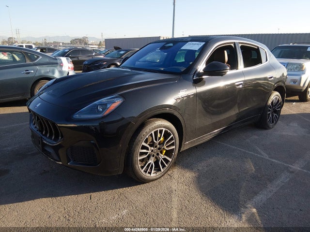 2023 MASERATI GRECALE ZN682AVA6P7422827 Photo 1