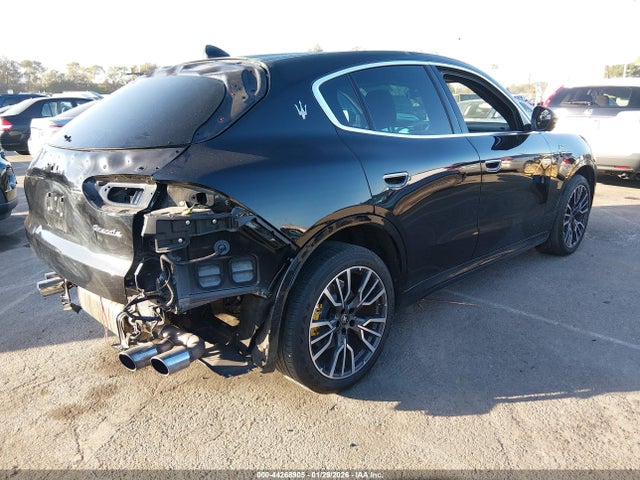 2023 MASERATI GRECALE ZN682AVA6P7422827 Photo 3