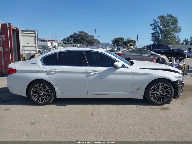 WBAJA9C51KB393380 BMW 530e Iperformance