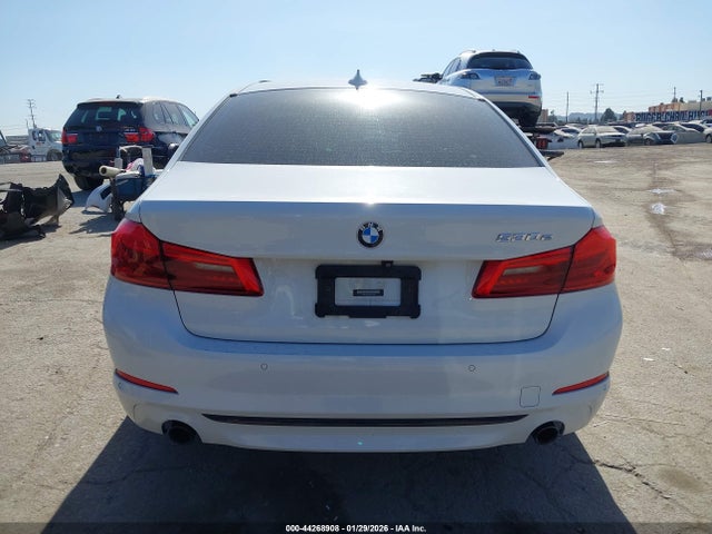 WBAJA9C51KB393380 BMW 530e Iperformance