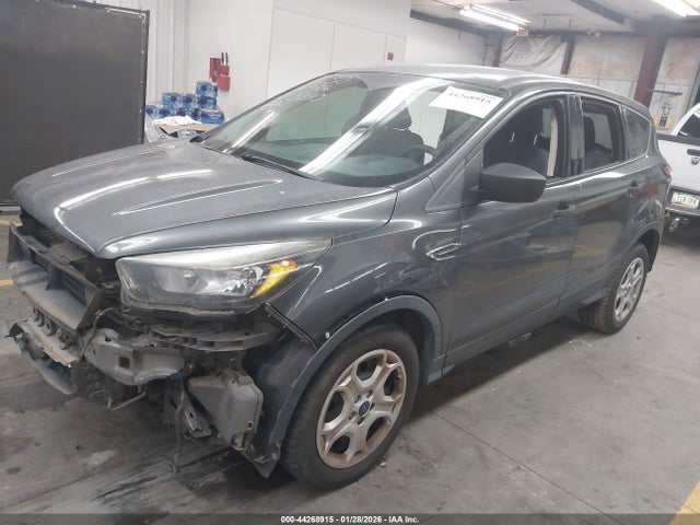 Ford ESCAPE S 2018 1FMCU0F71JUA10340 Image 2