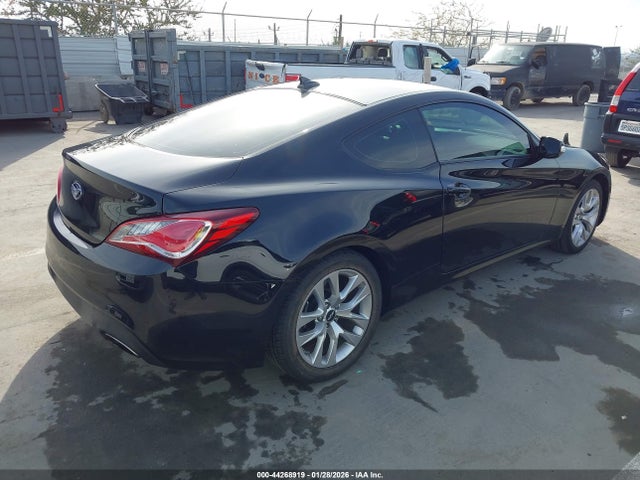 KMHHT6KJ2GU132341 Hyundai Genesis 3.8 Base