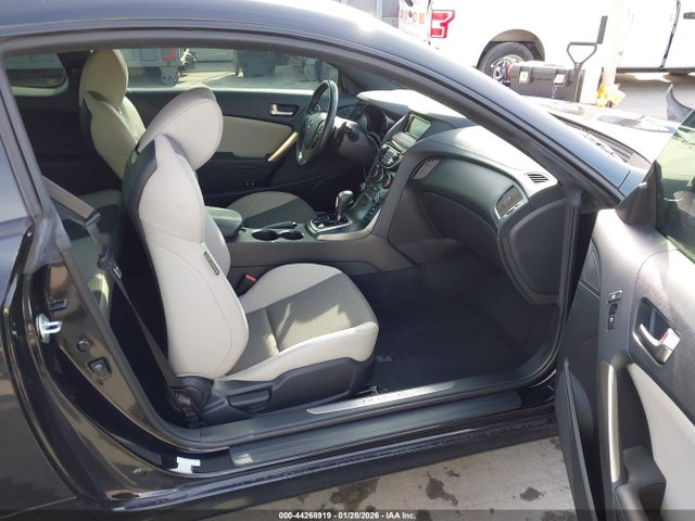 KMHHT6KJ2GU132341 Hyundai Genesis 3.8 Base
