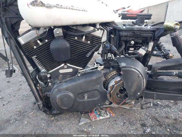 1HD1VAM33GC324759 Harley-Davidson Fxdbp Dyna Street Bob