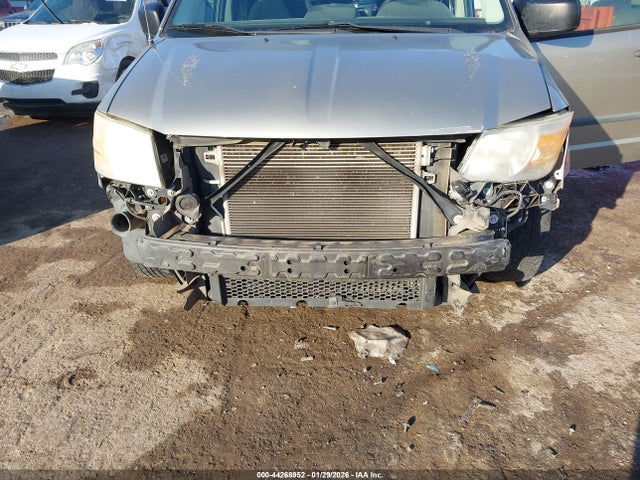 44268952 :رقم المزاد ، 2D8HN44H38R147993 vin ، 2008 Dodge Grand Caravan Se مزاد بيع