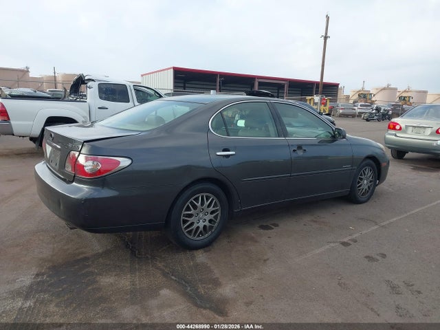 2004 LEXUS ES 330 JTHBA30GX45028769 Photo 3