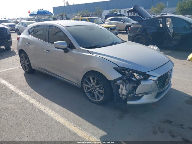 3MZBN1L30JM178749 Mazda Mazda3 Touring