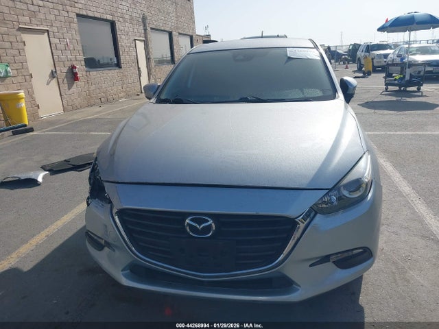 3MZBN1L30JM178749 Mazda Mazda3 Touring