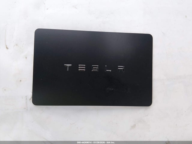 5YJYGDEF9LF053563 Tesla Model Y Long Range Dual Motor All-wheel Drive/performance Dual Motor All-wheel Drive