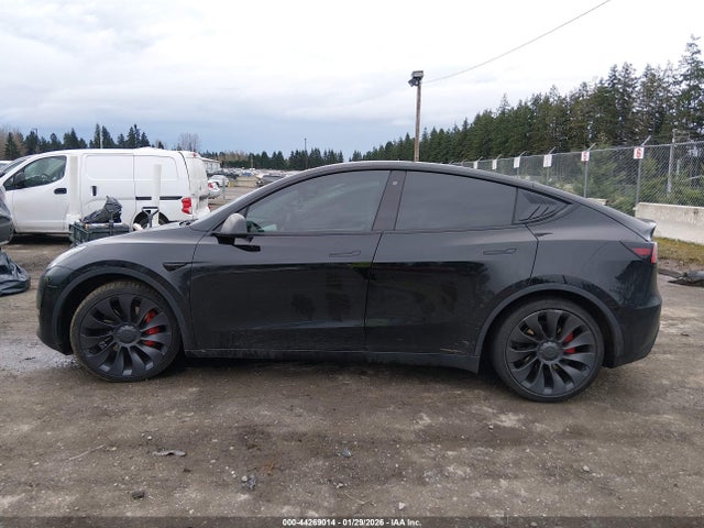 5YJYGDEF9LF053563 Tesla Model Y Long Range Dual Motor All-wheel Drive/performance Dual Motor All-wheel Drive