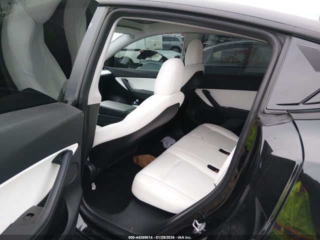 5YJYGDEF9LF053563 Tesla Model Y Long Range Dual Motor All-wheel Drive/performance Dual Motor All-wheel Drive