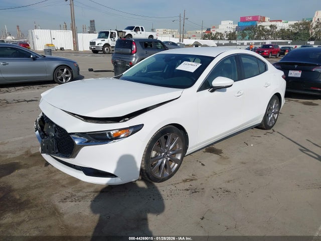 3MZBPAAL0KM105461 Mazda Mazda3 Select Package