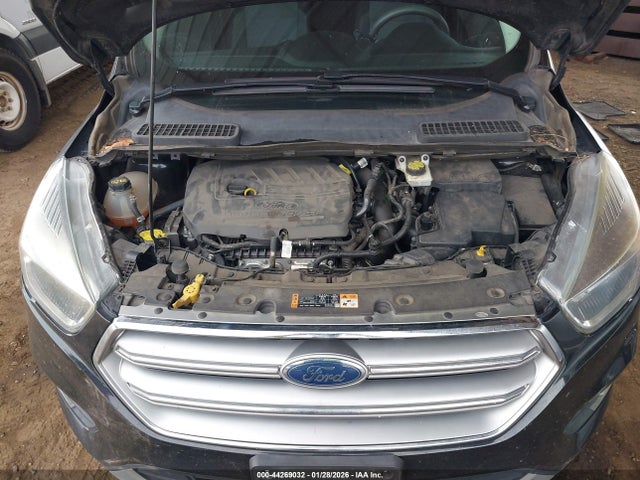 1FMCU0GD3HUA94921 Ford ESCAPE SE