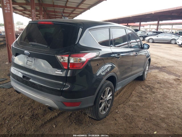 1FMCU0GD3HUA94921 Ford ESCAPE SE