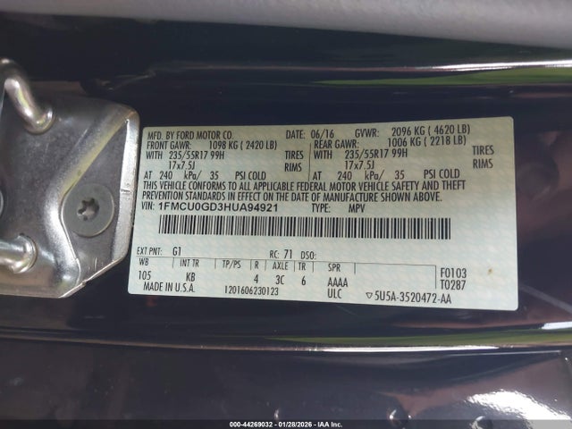 1FMCU0GD3HUA94921 Ford ESCAPE SE