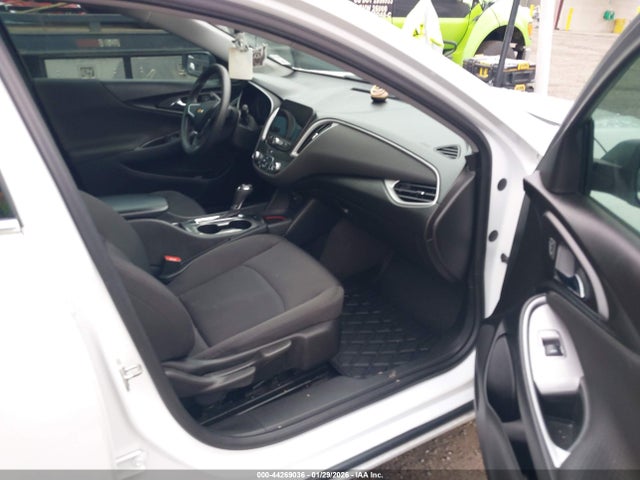 2019 CHEVROLET MALIBU 1G1ZB5STXKF224455 Photo 4