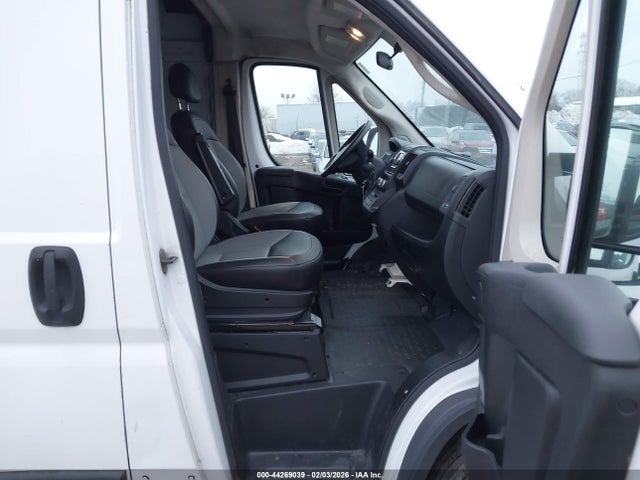 3C6TRVDG3JE104473 RAM Promaster 2500 High Roof 159 Wb