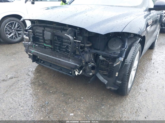 2017 JAGUAR F-PACE SADCL2BNXHA085318 Photo 5