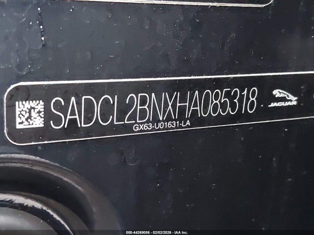 2017 JAGUAR F-PACE SADCL2BNXHA085318 Photo 8