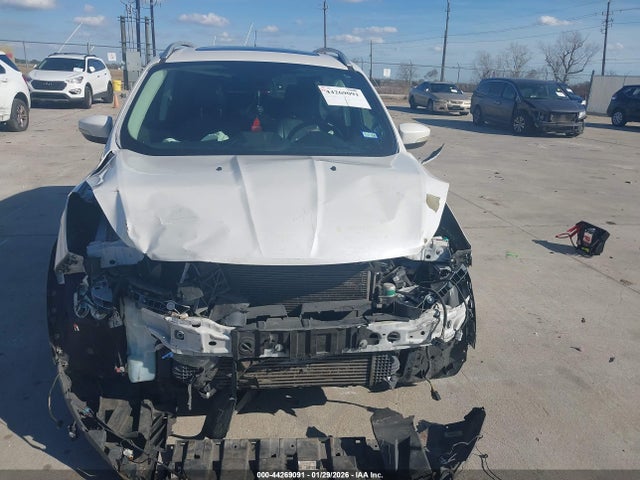 1FMCU0J97GUB96693 Ford Escape Titanium