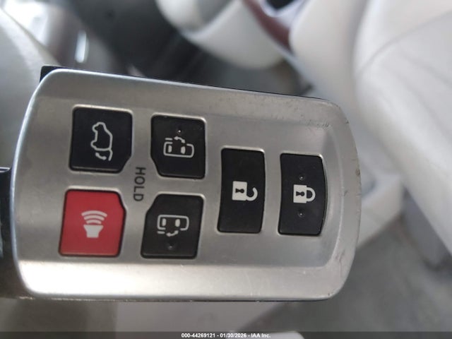 2014 TOYOTA SIENNA 5TDYK3DC2ES494403 Photo 10