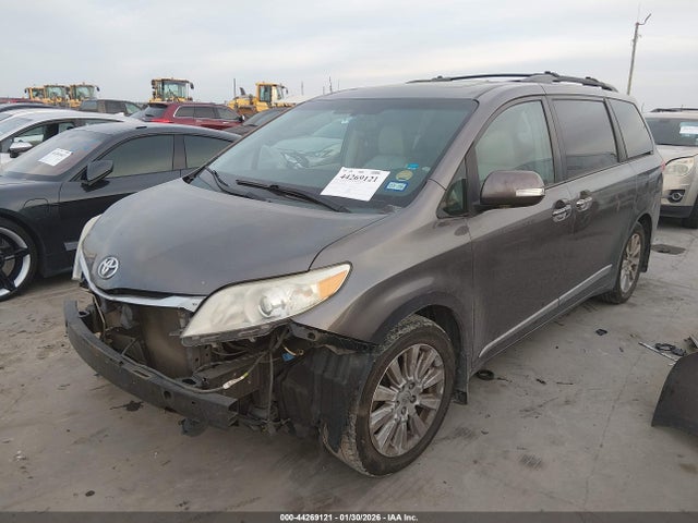 2014 TOYOTA SIENNA 5TDYK3DC2ES494403 Photo 1