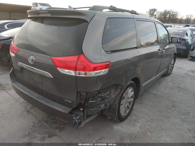 2014 TOYOTA SIENNA 5TDYK3DC2ES494403 Photo 3