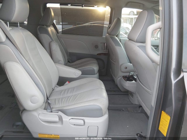 2014 TOYOTA SIENNA 5TDYK3DC2ES494403 Photo 7