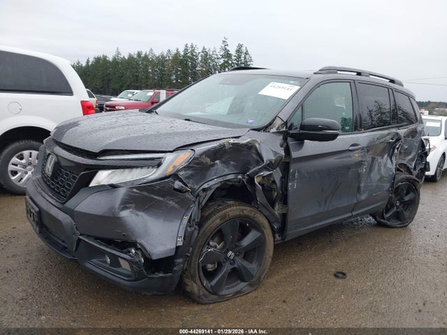 5FNYF8H0XMB036421 Honda Passport Awd Elite