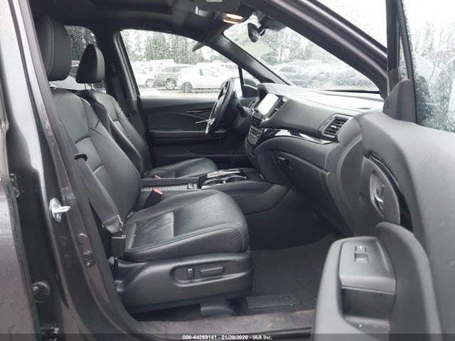 5FNYF8H0XMB036421 Honda Passport Awd Elite