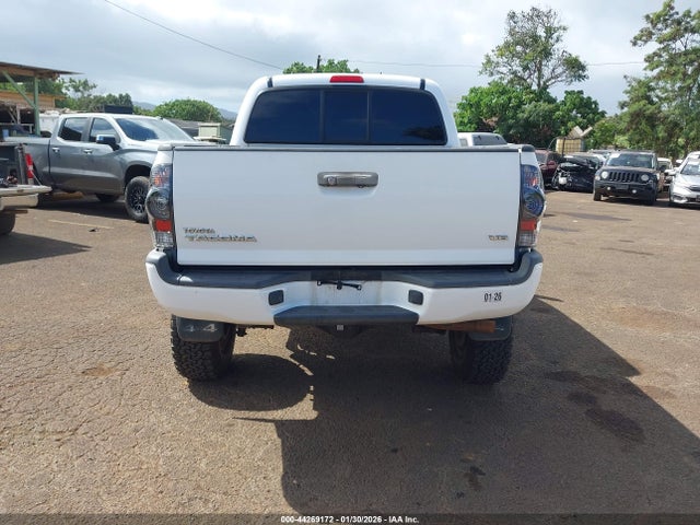 Toyota Tacoma Base V6/trd Pro 2015 5TFLU4EN2FX110786 Image 16