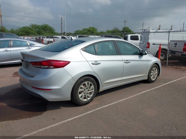 2017 HYUNDAI ELANTRA KMHD74LF0HU120966 Photo 3
