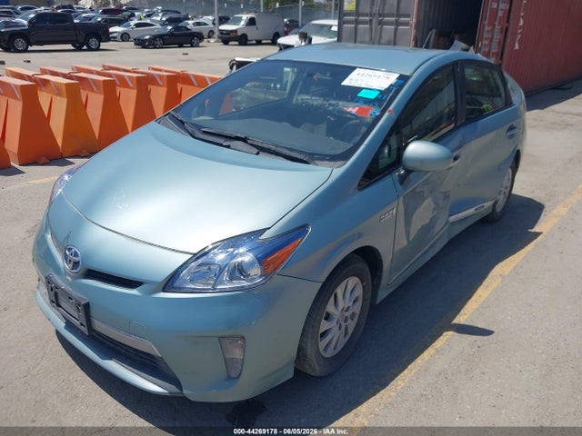 44269178 :رقم المزاد ، JTDKN3DP9F3067030 vin ، 2015 Toyota Prius Plug-in مزاد بيع