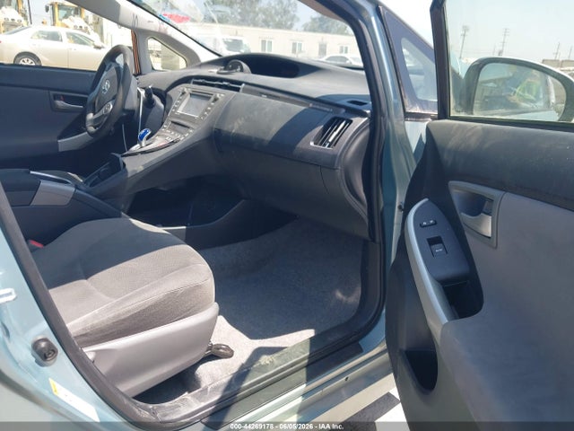 44269178 :رقم المزاد ، JTDKN3DP9F3067030 vin ، 2015 Toyota Prius Plug-in مزاد بيع