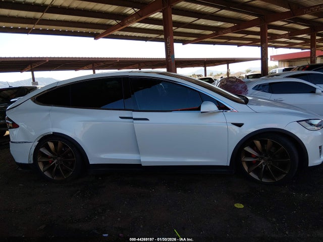 Tesla Model X 60d/p100d/p90d 2016 5YJXCAE47GF029465 Image 12