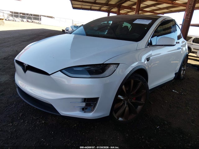 2016 TESLA MODEL X 5YJXCAE47GF029465 Photo 1