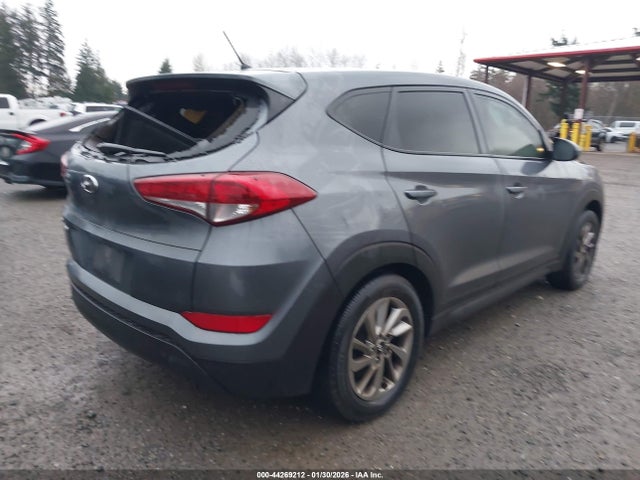 KM8J23A41JU761286 Hyundai TUCSON SE
