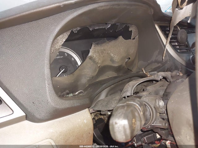 KM8J23A41JU761286 Hyundai TUCSON SE