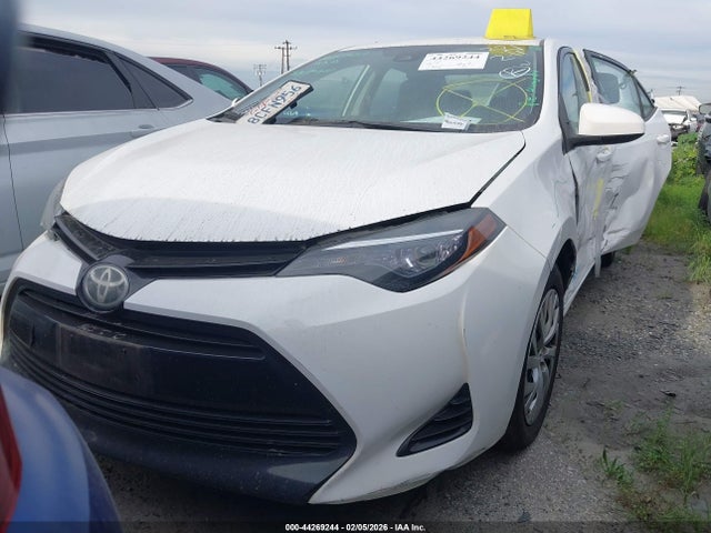 Toyota COROLLA LE 2018 5YFBURHE6JP776349 Image 12