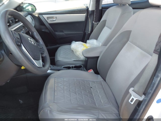 Toyota COROLLA LE 2018 5YFBURHE6JP776349 Image 17