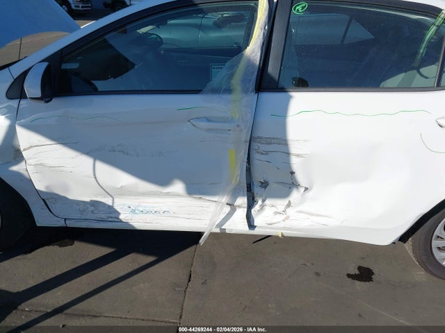 Toyota COROLLA LE 2018 5YFBURHE6JP776349 Image 6