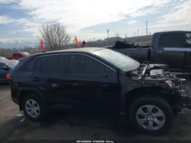 2T3H1RFV8RC278579 Toyota RAV4 LE
