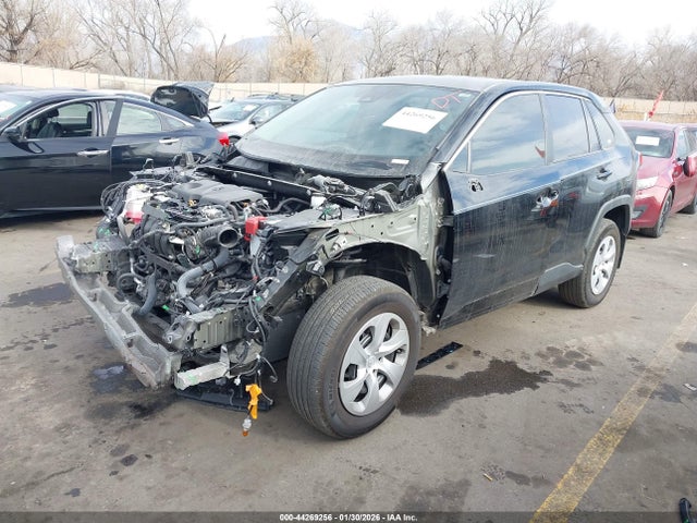 2T3H1RFV8RC278579 Toyota RAV4 LE